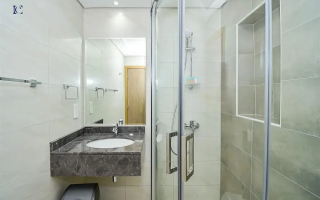Stylish 1BR with Skyline View - THE BAY
