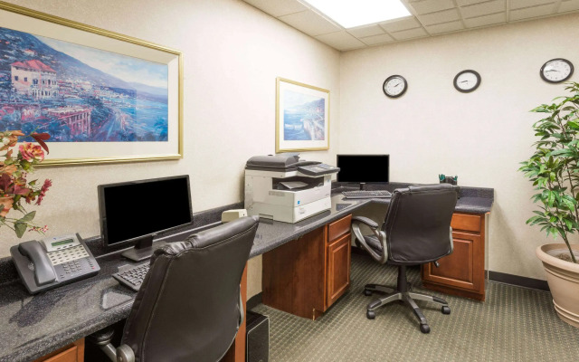 Wingate by Wyndham Indianapolis Airport-Rockville Rd.