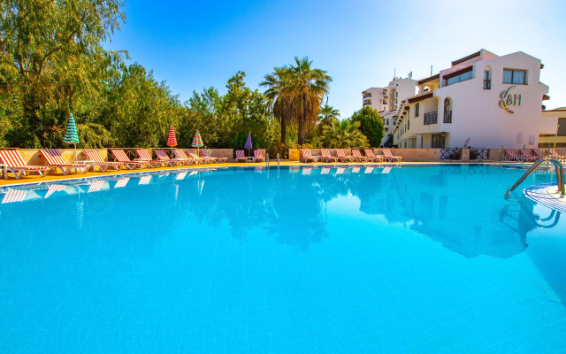 Sentinus Beach Hotel