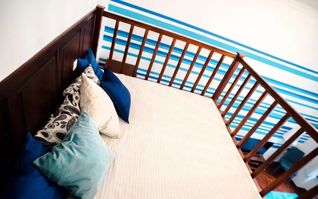 Indigo Apartment With Free Parking