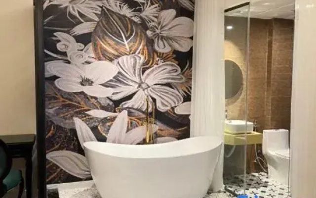 Grand Hanoi Hotel