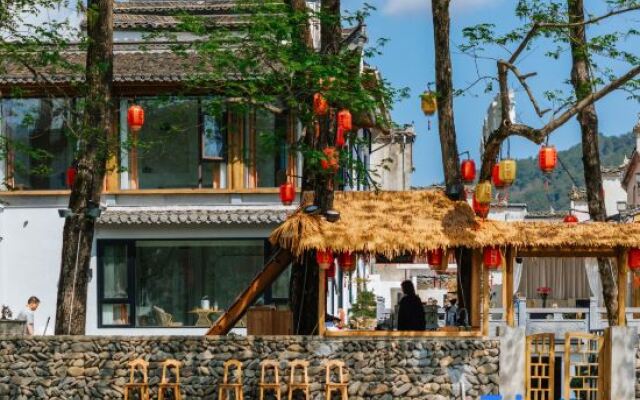 Hongcun Xiyun Yingyue Holiday Select Intelligent High-end Designer Homestay