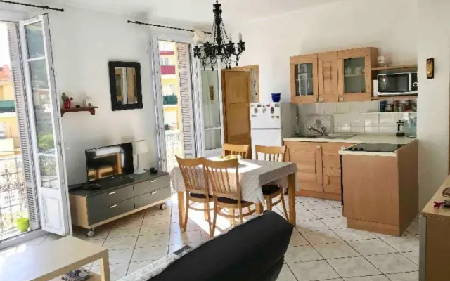 Charmant 2 pièces, à deux pas du centre
