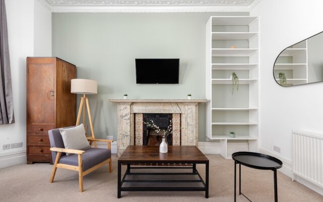 Apartment In Kensington