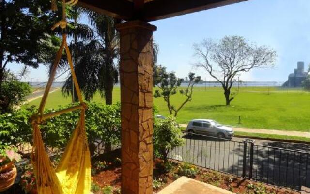 Colonial Hostel & Camping