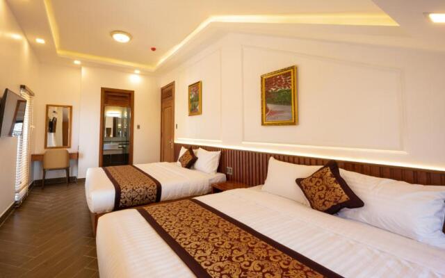 La Fleur Premium Central Apartment