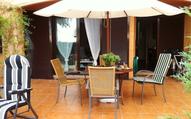 Bajo con Terraza Privada Marina Sant Jordi