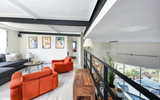 Modern Loft Retreat with Rooftop by Sea N Rent