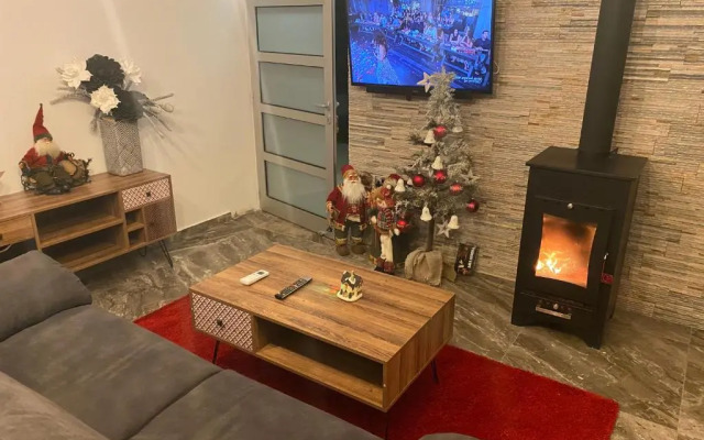 Sofros Valley Hills Chalet