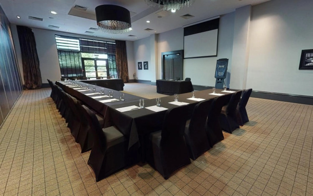 Village Hotel Leeds South