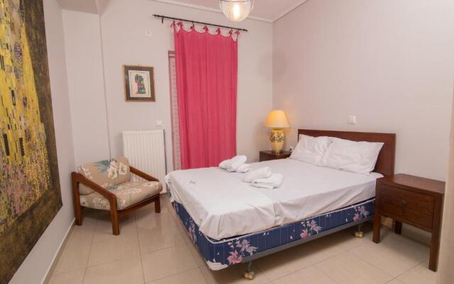 Kalamata Suites Marina