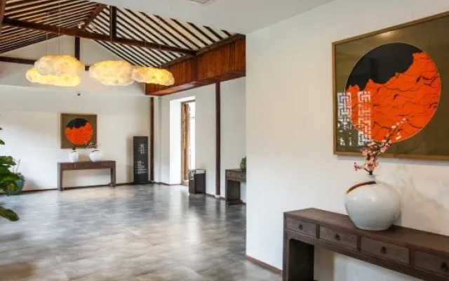 Yanquan  Hanguan Hotel（Oriental Saltlake Resort）