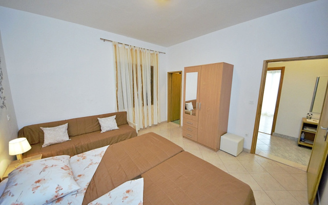 Apartment Ivo