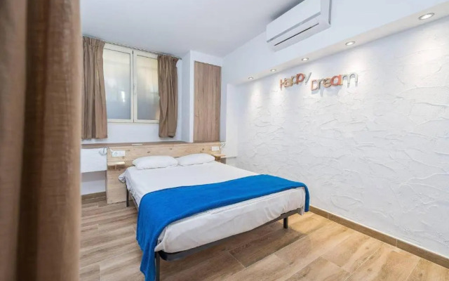 Y Hostel - Albergue Juvenil