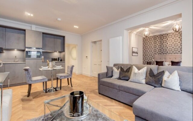 Chic and Sophisticated Apartment in the West End, Edinburgh
