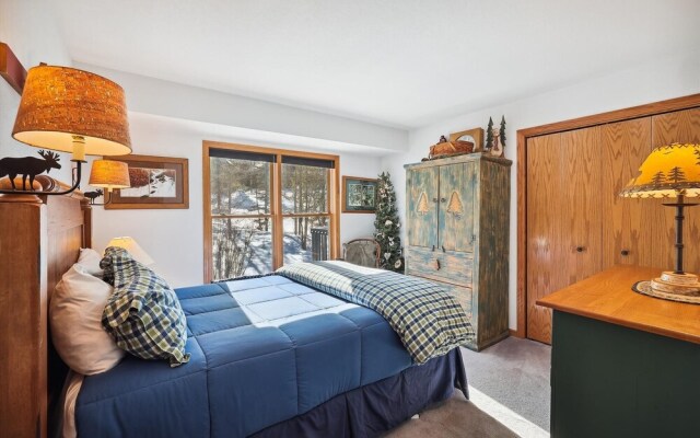 Wildwood Peaks 4 Bedroom Home by RedAwning