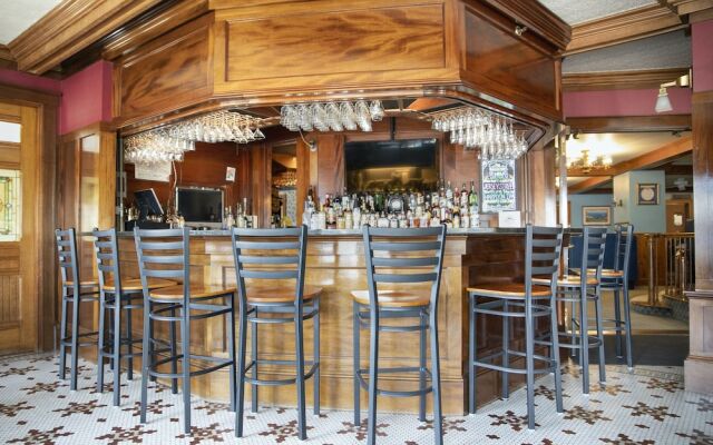 The Winthrop Arms Hotel And Restaurant