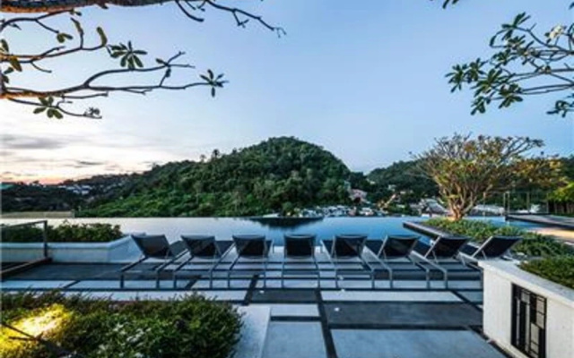 The Base Heights - Phuket Town Convenient Luxury one Bedroom Apartment Pool gym and Shopping