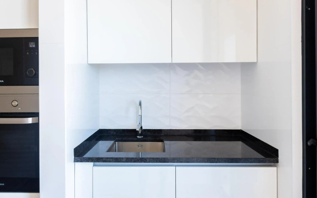 3 bdr aprt, stunning seaview, rooftop pool - LCGR