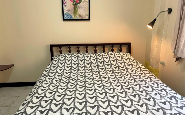Taphouse Guest House