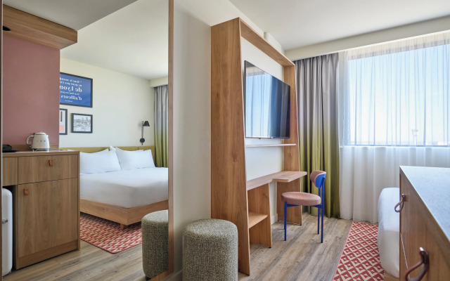 Hampton by Hilton Lyon Airport
