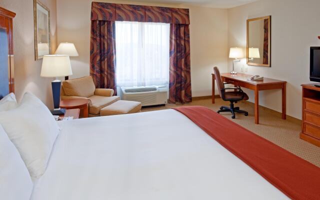 Holiday Inn Express & Suites Albany Airport Area - Latham, an IHG Hotel