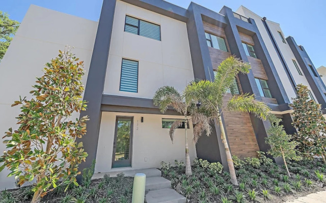Uptown Oasis 3 Bedroom Townhouse