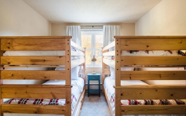 Four O Clock Rd - Rover