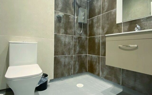 Mayfair Suite Sasco Apartments