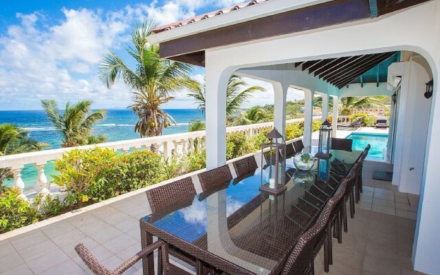 Beachfront Villa FantaSea