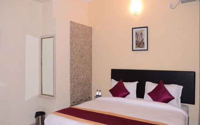 OYO 8448 Hotel Shyamal