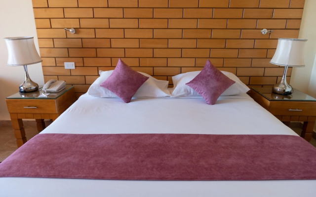 Parrotel Aquapark Resort