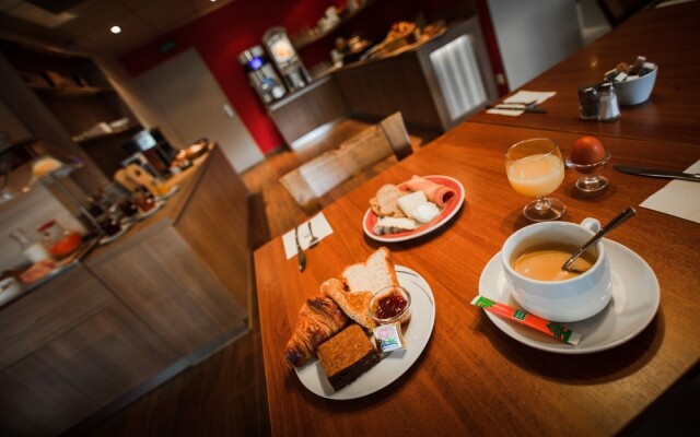 Hôtel le Kennedy, Clermont-Ferrand, The Originals Relais