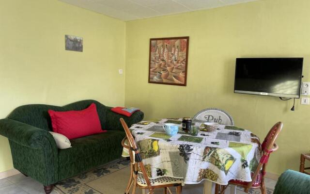 Gîte Arfeuilles, 4 pièces, 5 personnes - FR-1-489-52