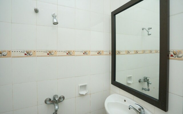 Female Guest House by OYO Rooms