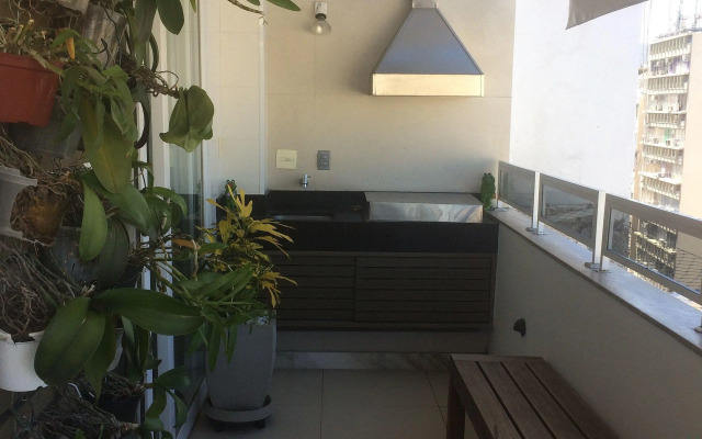 Top floor with balcony in Copacabana