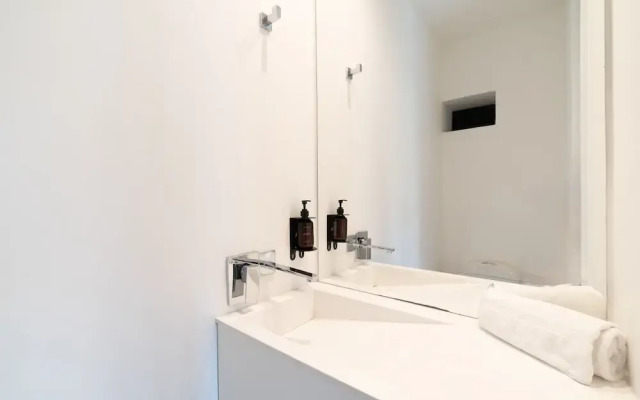 w Captivating 1BR in El Poblado