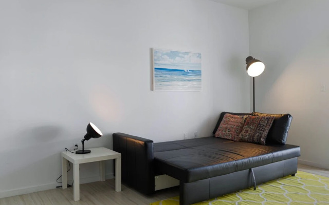 Wynwood 1BR Condo w Free Parking