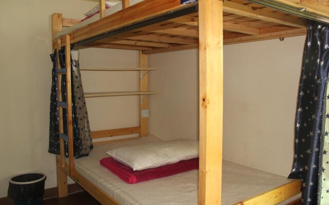 Dunpa Beibao Hostel