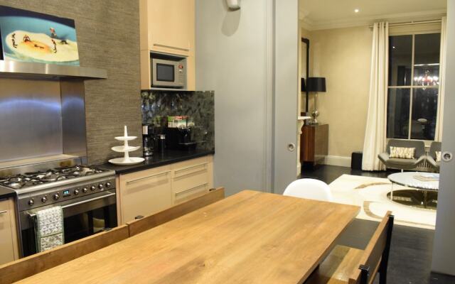 3 Bedroom Apartment in Kensington