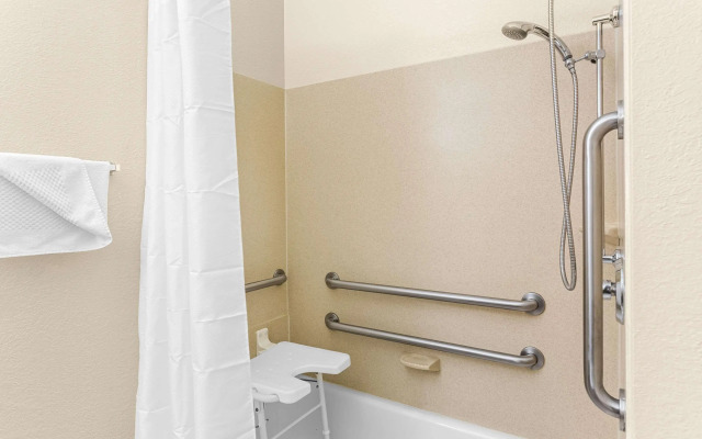 Comfort Suites Grayslake near Libertyville North