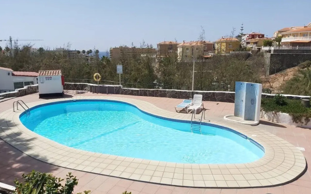 Central Apartment With Sea Views