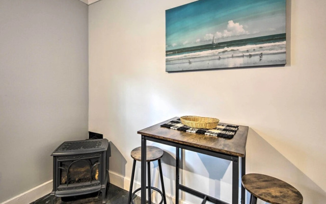 Charming Belfast Home, Walk to Downtown!