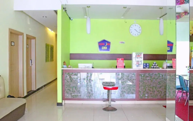 ZEN Rooms Rujia Hotel – Lobby – Jakarta