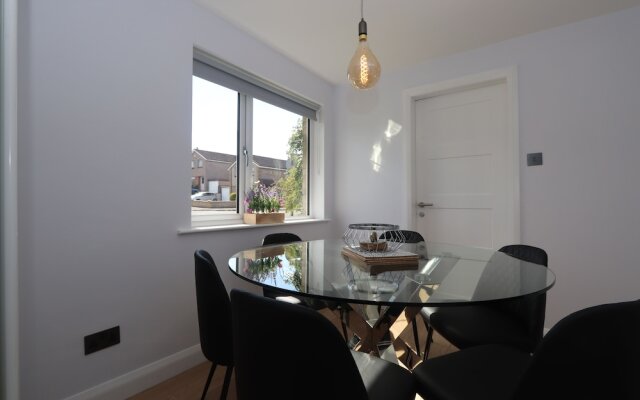 Dunfermline Luxury 3 bedroom house