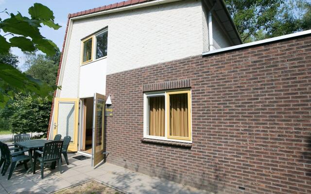 Veluwe Forest Villa With Comfort