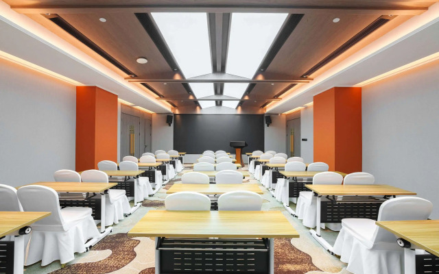 Howard Johnson By Wyndham Life Kunming Guandu Hotel