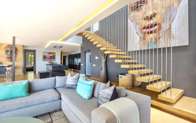 Amara Villa - Designer Villa With Solar Power