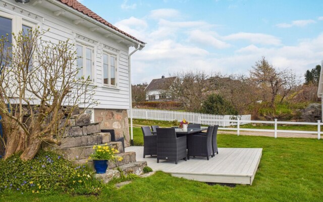 Stunning Home in Lindesnes With 3 Bedrooms and Wifi