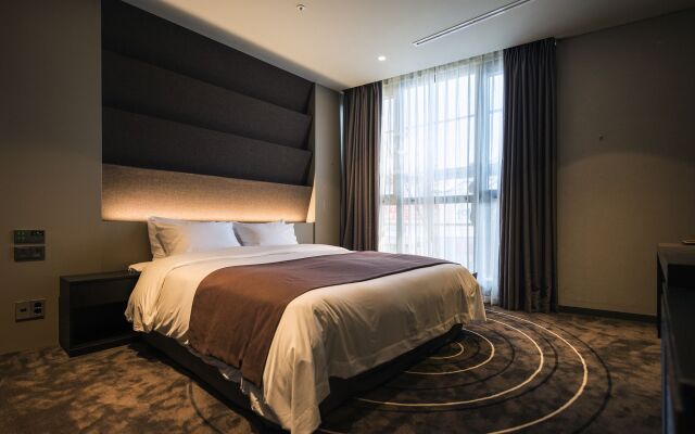 Best Louis Hamilton Hotel Changwon